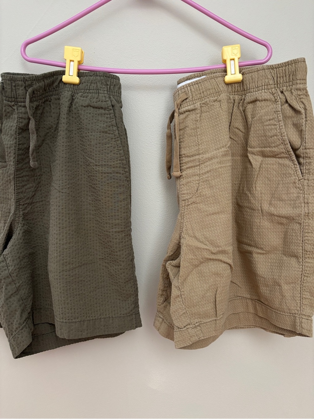 Men's Casual Old Navy Jogger Drawstring Shorts in Olive and Khaki